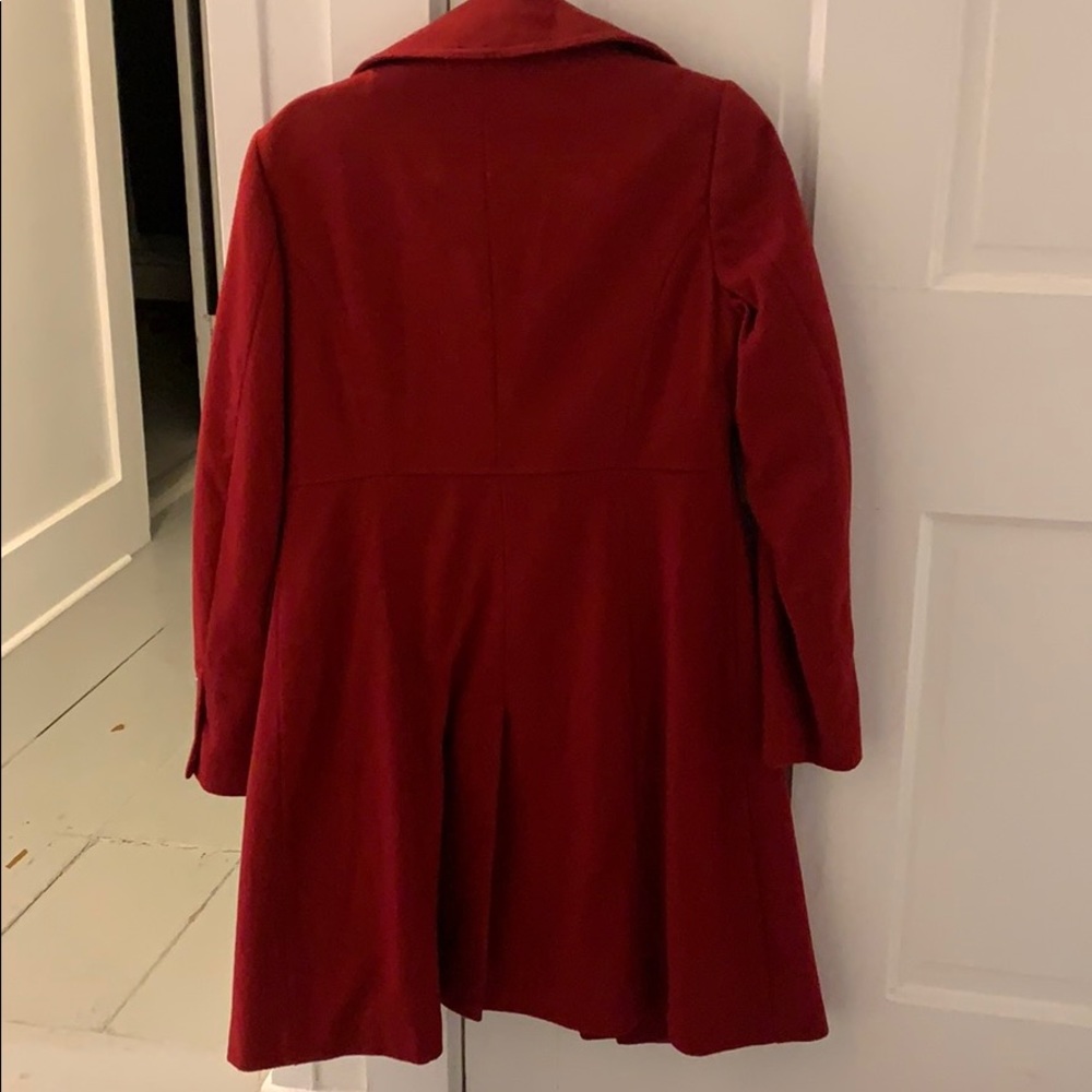 Red coat - Picture 3 of 4